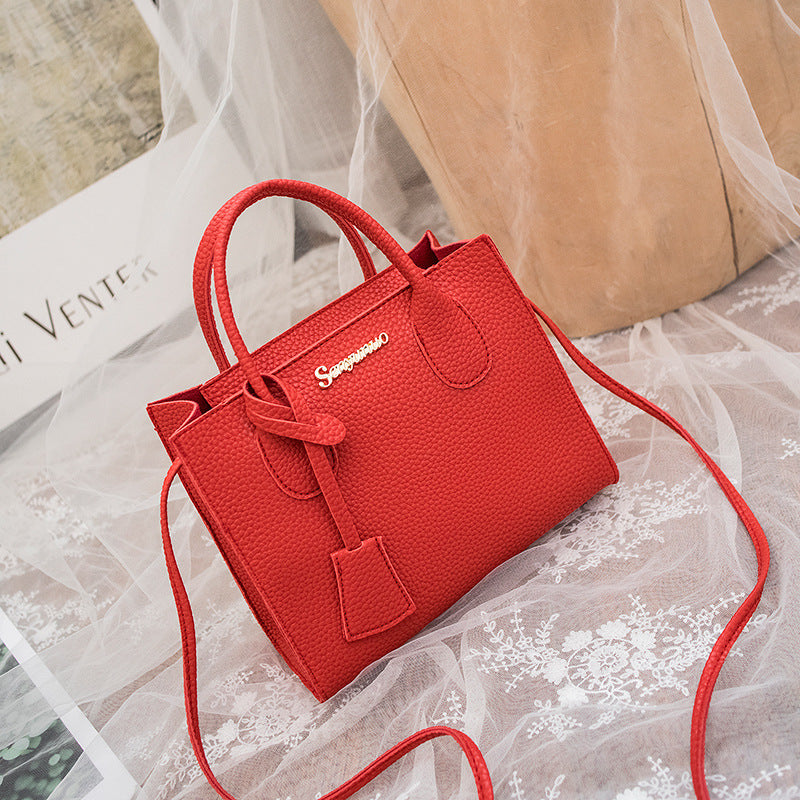 Elara | Messenger Phone Bag