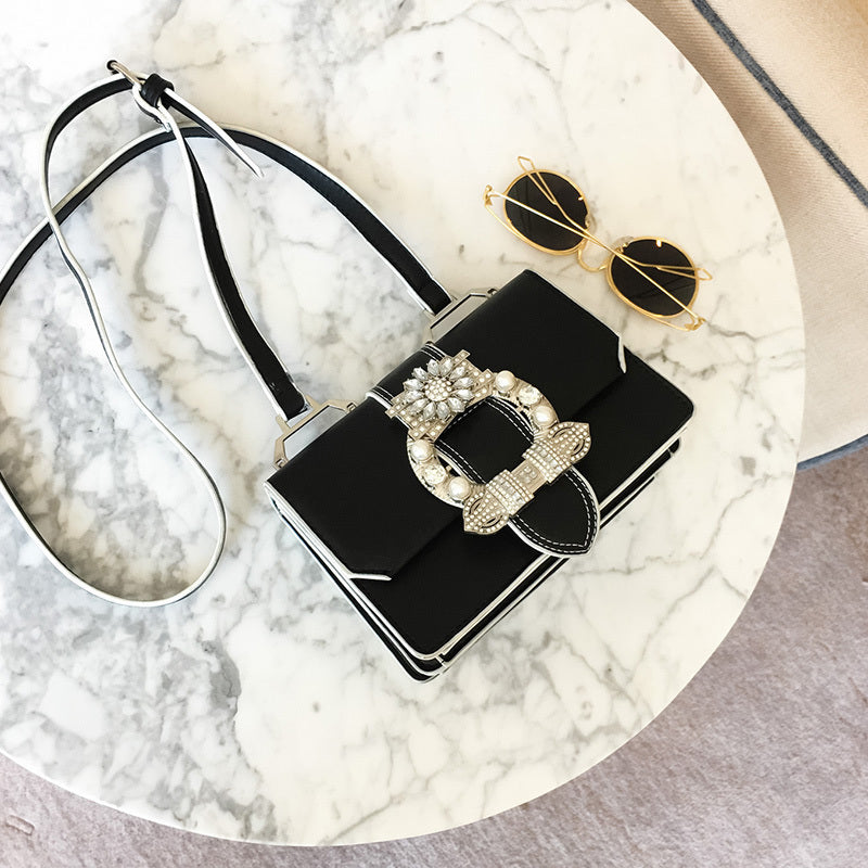 Haven | Diamond Lock Handbag