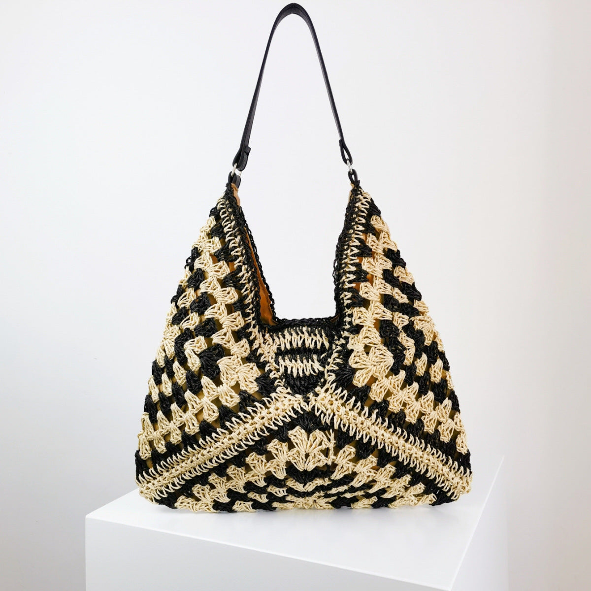 Greer | Handmade Straw Woven Contrast Shoulder Bag
