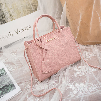 Elara | Messenger Phone Bag